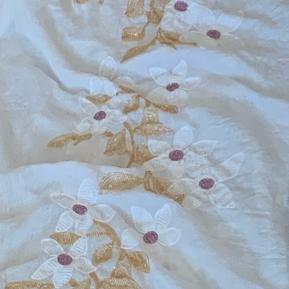 White Linen Coverup shirt/wrap - Picture 5 of 6